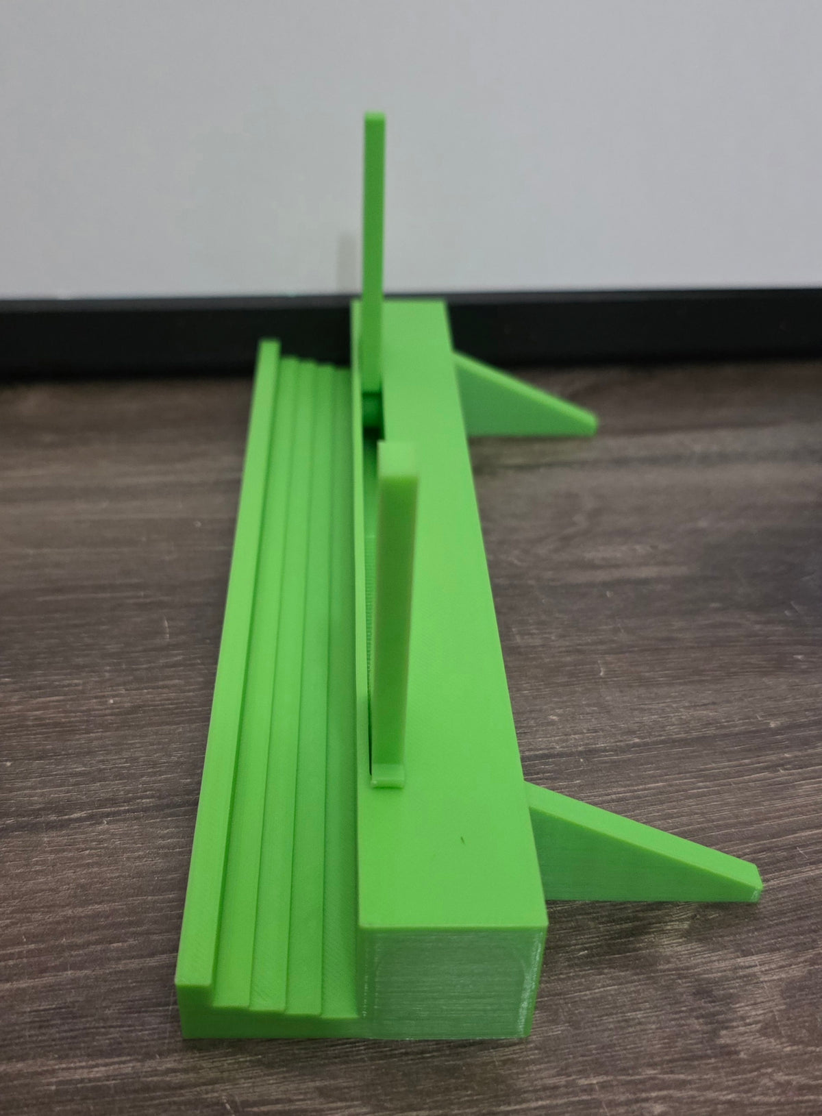 Comic book stand/ display - by Superior Stands